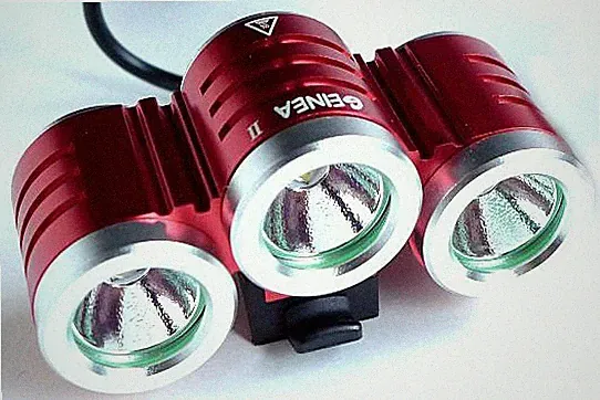 Xeccon GeineaII 2500 Lumen MTB LED Bike Light with Durable Metal Mount RED